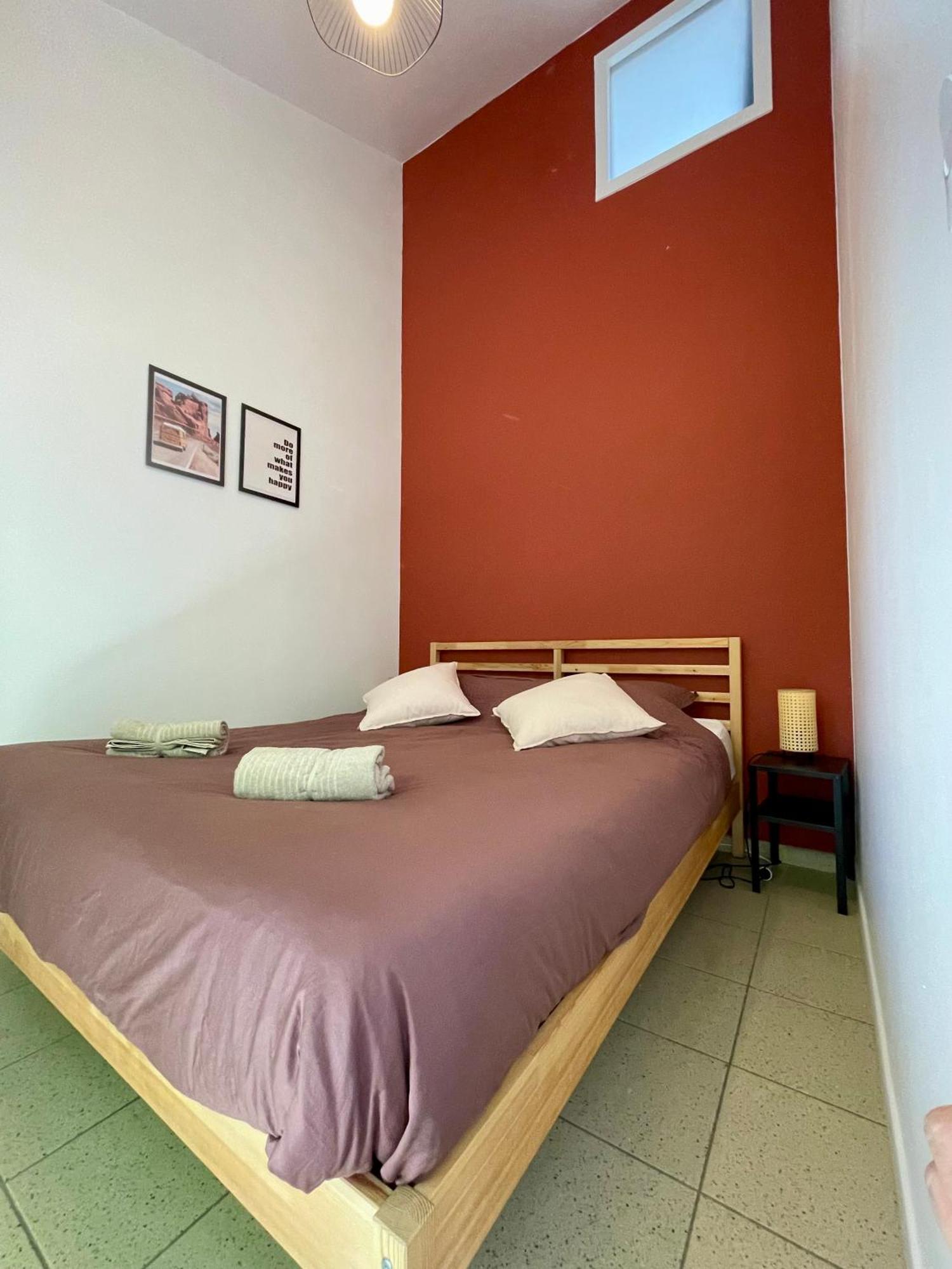 Hébergement de vacances Bngo I Maison Terracotta I Jardin, Garage, 3 Chambres, 9 Personnes